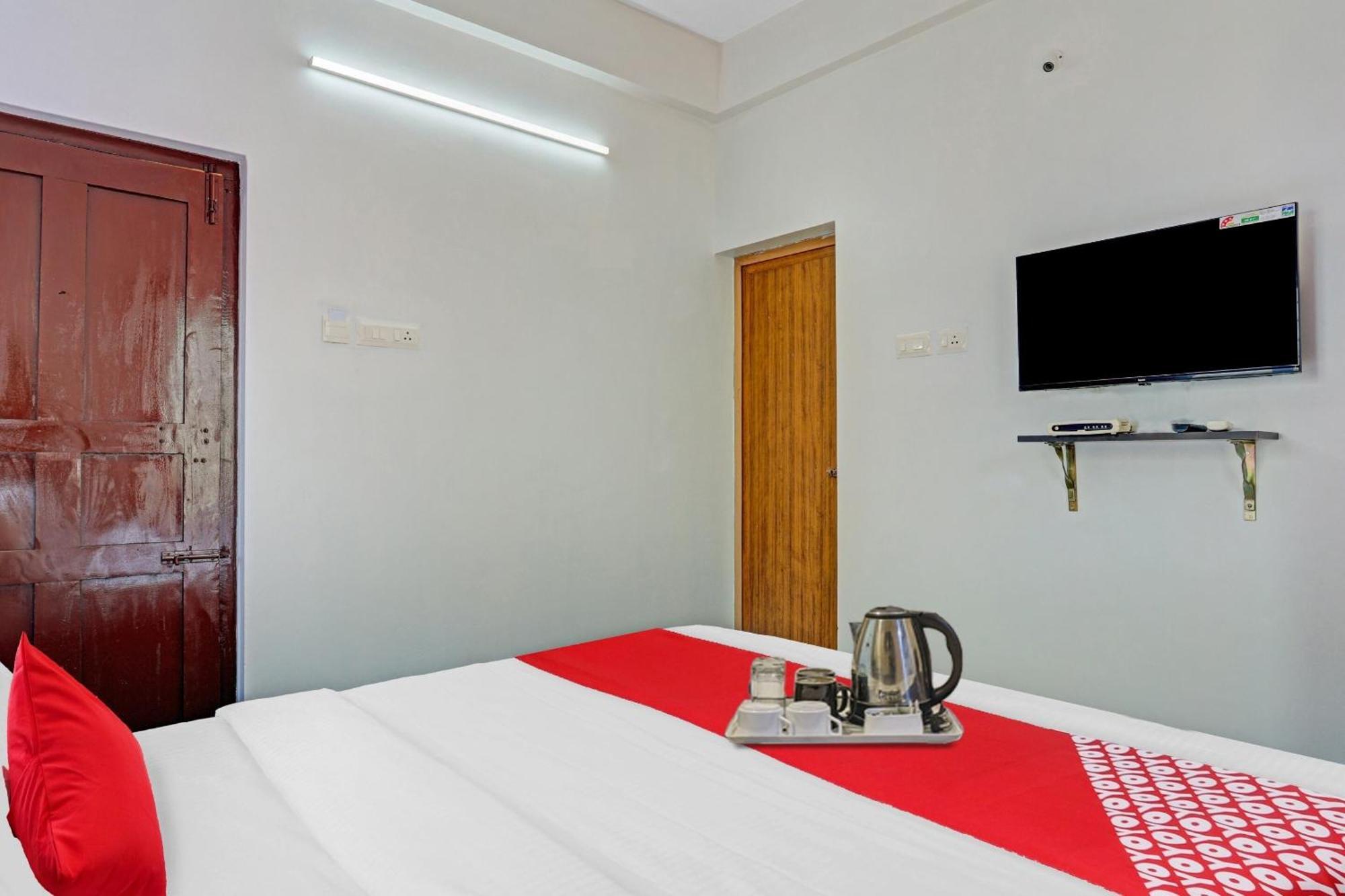 Super Hotel O Bevis Kazhakuttam Екстериор снимка